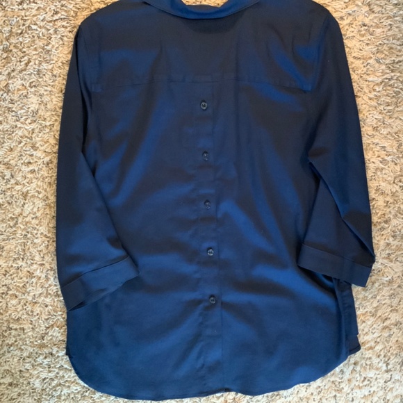 Chico’s No-Iron Chic Stretch Navy Half Button Down, Size 2 (US 12) - Picture 4 of 5
